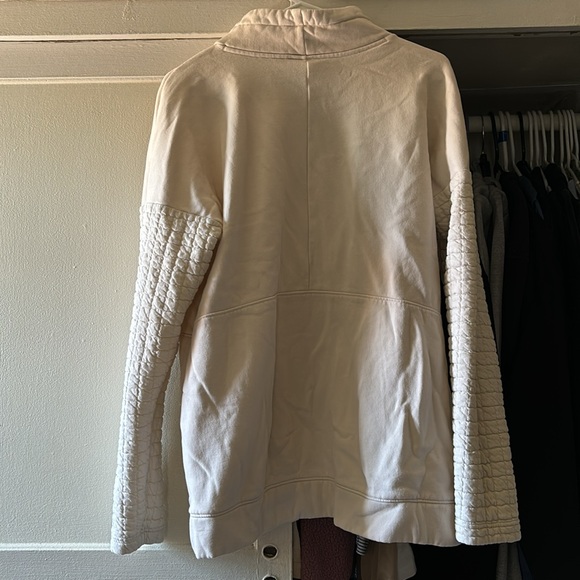 Columbia Women’s Sweater - Picture 5 of 10